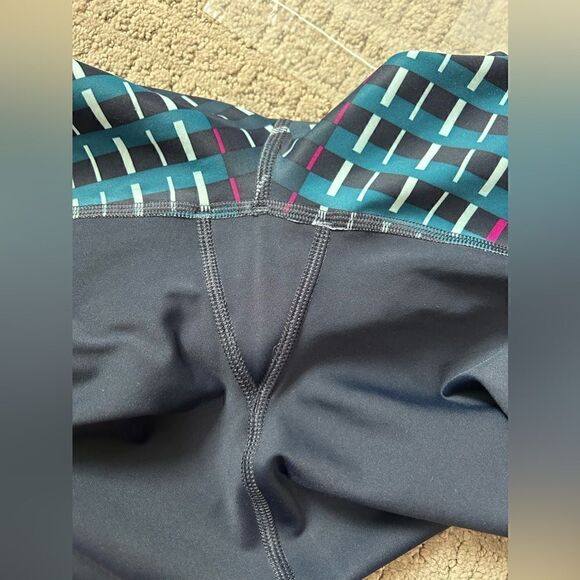 Athleta Cropped Leggings - Picture 10 of 13